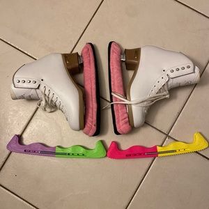 Elle jackson size 6 1/2 ice skates
